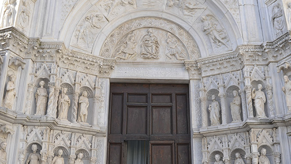 Entrata del Tempietto di San Giacomo Maggiore