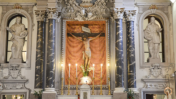 Dettaglio Altare della Chiesa dei Santi Cosma e Damiano